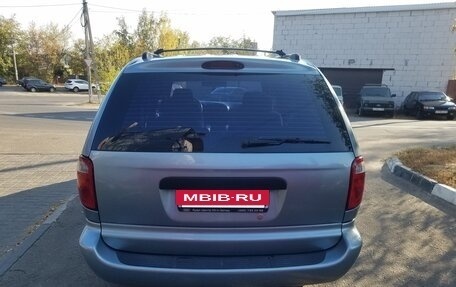 Dodge Caravan IV, 2004 год, 700 000 рублей, 2 фотография