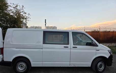 Volkswagen Transporter T6 рестайлинг, 2019 год, 2 250 000 рублей, 9 фотография
