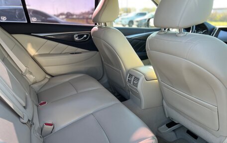 Infiniti Q50 I рестайлинг, 2017 год, 2 200 000 рублей, 14 фотография