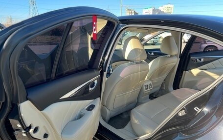 Infiniti Q50 I рестайлинг, 2017 год, 2 200 000 рублей, 10 фотография