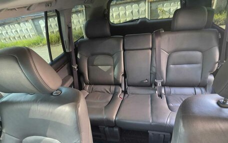 Toyota Land Cruiser 200, 2007 год, 3 900 000 рублей, 10 фотография