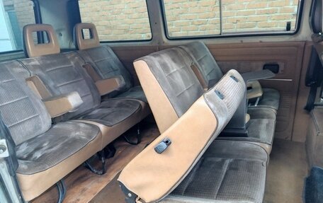 Volkswagen Caravelle T3, 1991 год, 450 000 рублей, 10 фотография