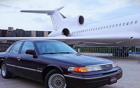 Ford Crown Victoria II, 1993 год, 2 500 000 рублей, 3 фотография