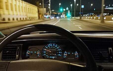 Ford Crown Victoria II, 1993 год, 2 500 000 рублей, 9 фотография