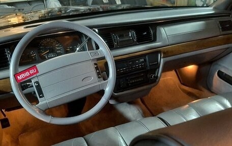 Ford Crown Victoria II, 1993 год, 2 500 000 рублей, 13 фотография