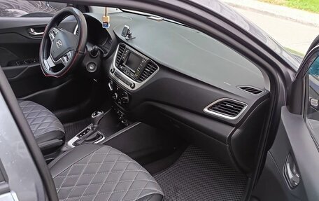 Hyundai Solaris II рестайлинг, 2017 год, 1 145 000 рублей, 13 фотография