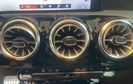 Mercedes-Benz CLA, 2021 год, 2 670 000 рублей, 14 фотография