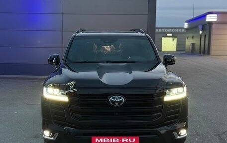 Toyota Land Cruiser, 2023 год, 10 990 000 рублей, 5 фотография
