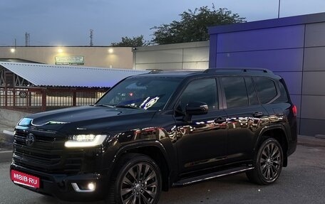 Toyota Land Cruiser, 2023 год, 10 990 000 рублей, 4 фотография
