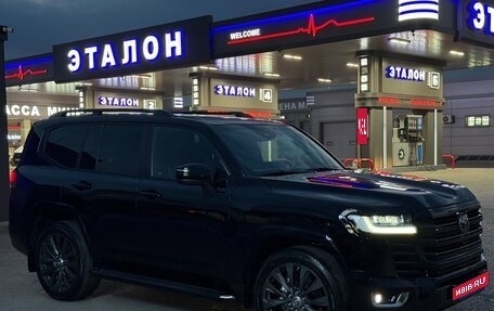 Toyota Land Cruiser, 2023 год, 10 990 000 рублей, 3 фотография