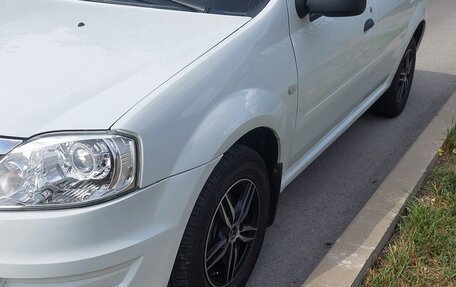 Renault Logan I, 2014 год, 820 000 рублей, 2 фотография