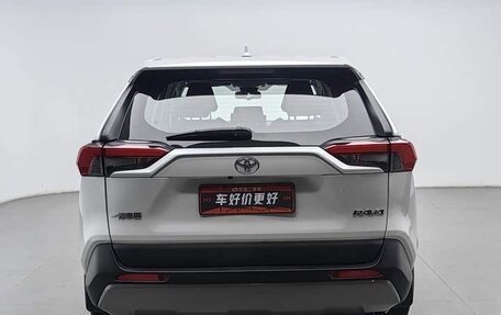 Toyota RAV4, 2022 год, 3 350 999 рублей, 4 фотография