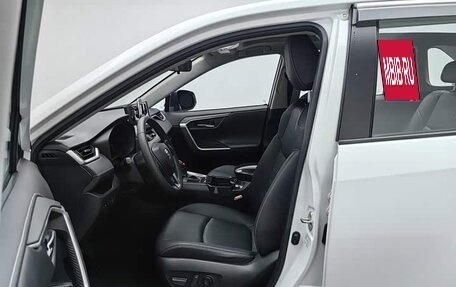 Toyota RAV4, 2022 год, 3 350 999 рублей, 10 фотография