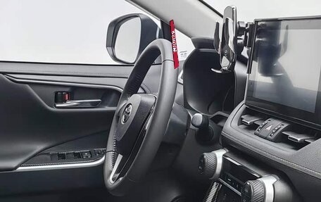 Toyota RAV4, 2022 год, 3 350 999 рублей, 21 фотография