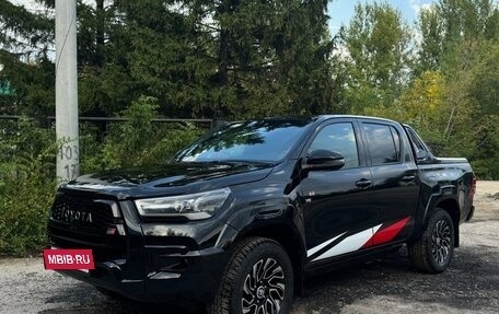 Toyota Hilux VIII, 2023 год, 7 050 000 рублей, 2 фотография