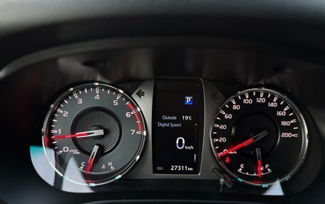Toyota Hilux VIII, 2023 год, 7 050 000 рублей, 13 фотография