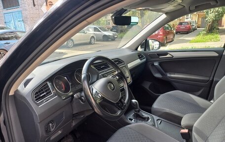 Volkswagen Tiguan II, 2017 год, 2 240 000 рублей, 6 фотография