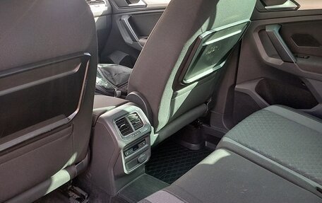 Volkswagen Tiguan II, 2017 год, 2 240 000 рублей, 10 фотография