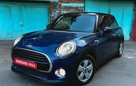 MINI Hatch, 2017 год, 1 399 999 рублей, 2 фотография