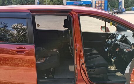 Honda Freed I, 2010 год, 1 050 000 рублей, 4 фотография