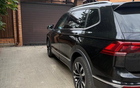 Volkswagen Tiguan II, 2021 год, 4 000 000 рублей, 4 фотография