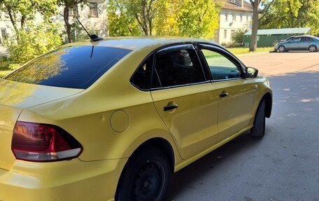 Volkswagen Polo VI (EU Market), 2017 год, 365 000 рублей, 3 фотография