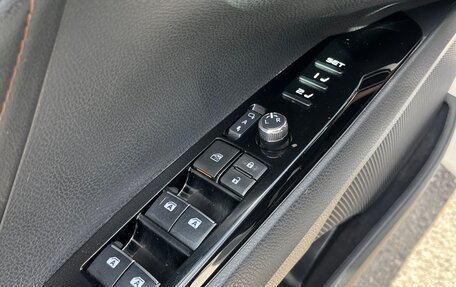 Toyota Camry, 2020 год, 2 300 000 рублей, 18 фотография