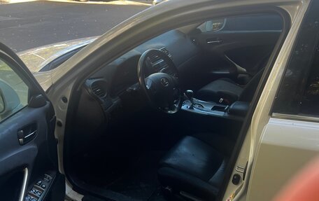 Lexus IS II рестайлинг 2, 2006 год, 700 000 рублей, 3 фотография
