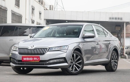 Skoda Superb III рестайлинг, 2025 год, 2 990 633 рублей, 1 фотография