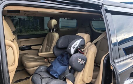 KIA Carnival III, 2018 год, 2 600 000 рублей, 10 фотография