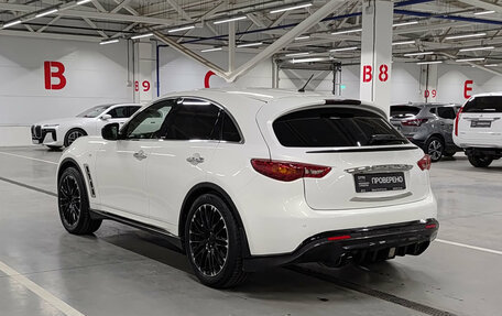 Infiniti QX70, 2013 год, 2 100 000 рублей, 11 фотография