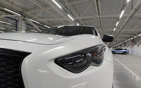 Infiniti QX70, 2013 год, 2 100 000 рублей, 21 фотография