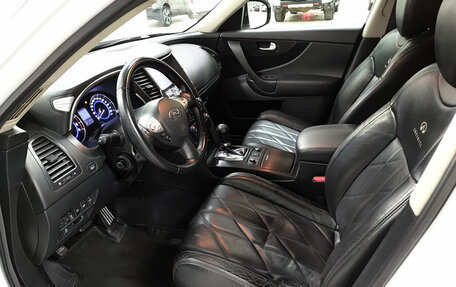 Infiniti QX70, 2013 год, 2 100 000 рублей, 20 фотография