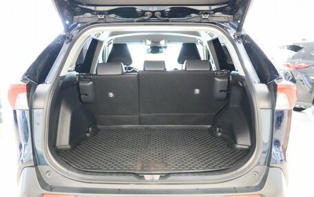 Toyota RAV4, 2019 год, 3 850 000 рублей, 10 фотография