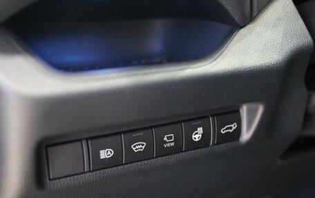 Toyota RAV4, 2019 год, 3 850 000 рублей, 14 фотография