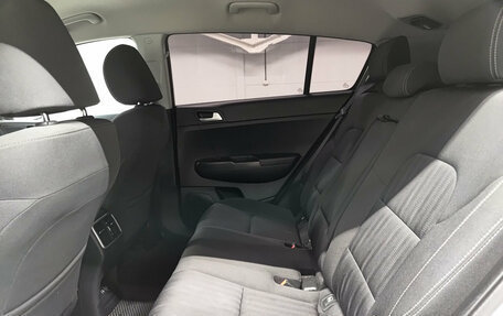 KIA Sportage IV рестайлинг, 2018 год, 1 760 000 рублей, 12 фотография