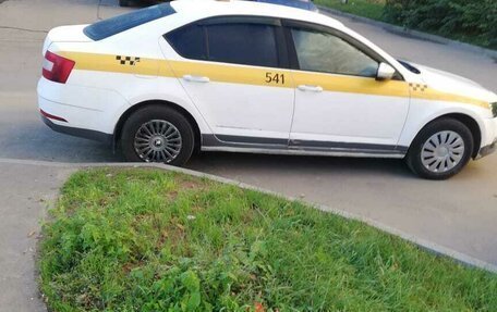 Skoda Octavia, 2018 год, 580 000 рублей, 3 фотография