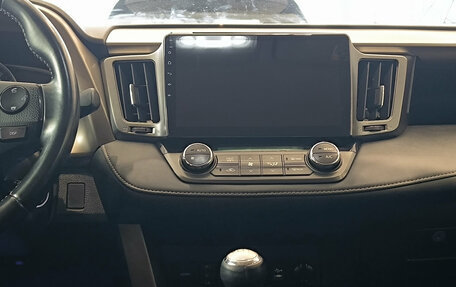 Toyota RAV4, 2014 год, 1 650 000 рублей, 15 фотография