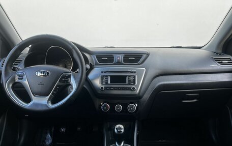 KIA Rio III рестайлинг, 2016 год, 931 000 рублей, 12 фотография