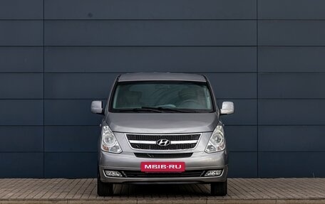 Hyundai Grand Starex Grand Starex I рестайлинг 2, 2011 год, 1 855 000 рублей, 2 фотография