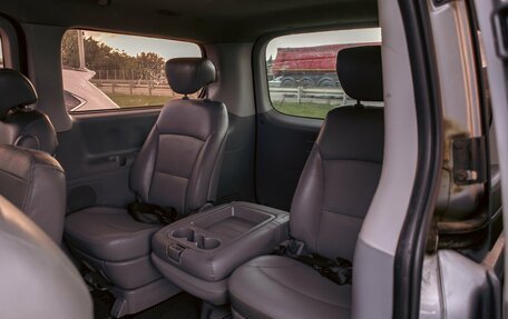 Hyundai Grand Starex Grand Starex I рестайлинг 2, 2011 год, 1 855 000 рублей, 16 фотография