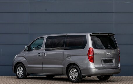 Hyundai Grand Starex Grand Starex I рестайлинг 2, 2011 год, 1 855 000 рублей, 4 фотография