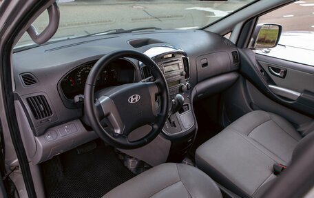 Hyundai Grand Starex Grand Starex I рестайлинг 2, 2011 год, 1 855 000 рублей, 13 фотография