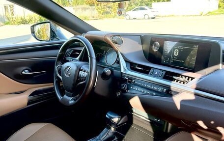 Lexus ES VII, 2020 год, 3 550 000 рублей, 9 фотография