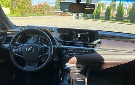 Lexus ES VII, 2020 год, 3 550 000 рублей, 6 фотография