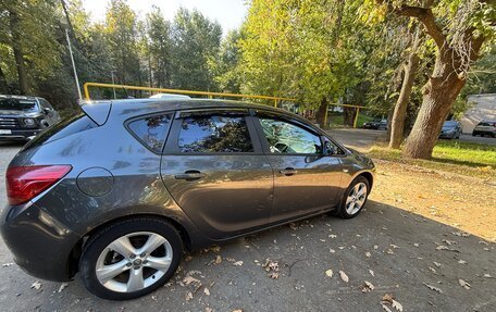 Opel Astra J, 2011 год, 550 000 рублей, 8 фотография