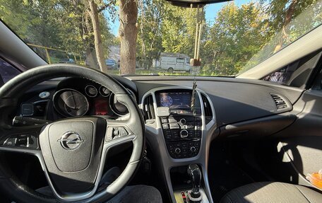 Opel Astra J, 2011 год, 550 000 рублей, 15 фотография