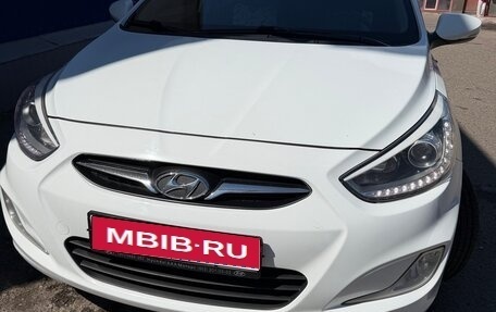 Hyundai Solaris II рестайлинг, 2013 год, 820 000 рублей, 1 фотография