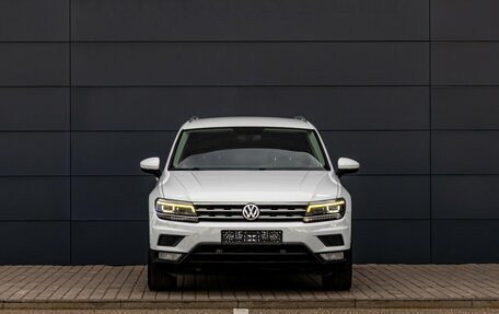 Volkswagen Tiguan II, 2017 год, 2 195 000 рублей, 2 фотография