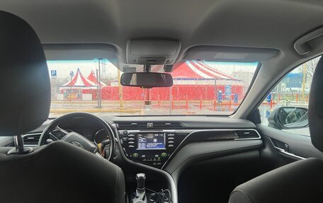 Toyota Camry, 2021 год, 2 350 000 рублей, 10 фотография